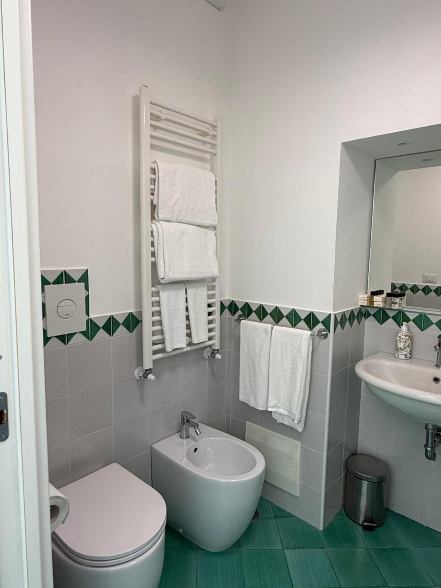 Casa Gabriella - Amalfi Coast - Free Parking - Full Sea View Villa Vietri Exteriör bild